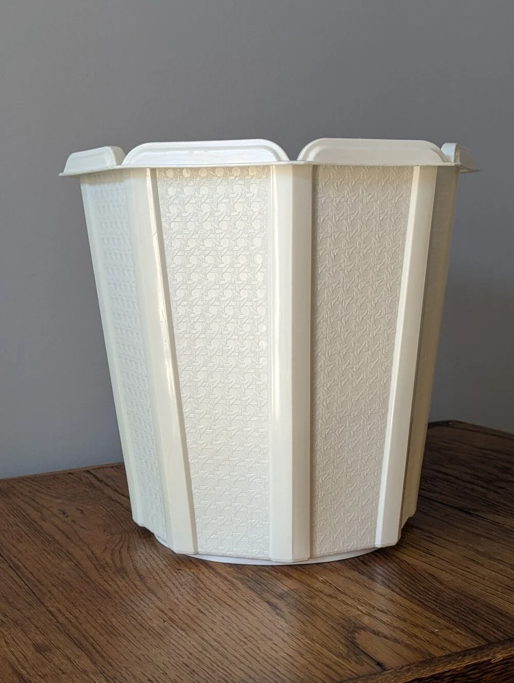 Vintage Rubbermaid Octagon Wastebasket Trash Can - White Basket Weave